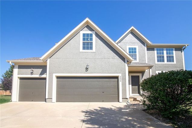 5822 Marion Street Shawnee, KS House Sold - Photo 1 of 45. Opens carousel modal