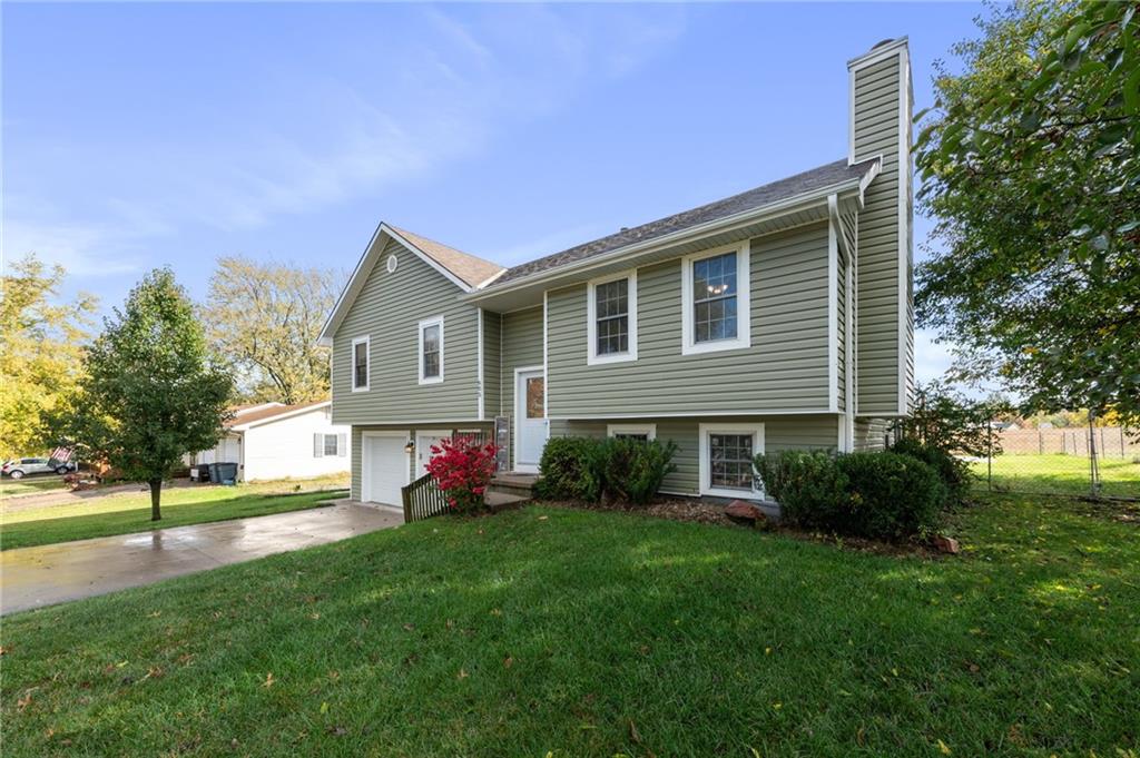 605 Harris Ln