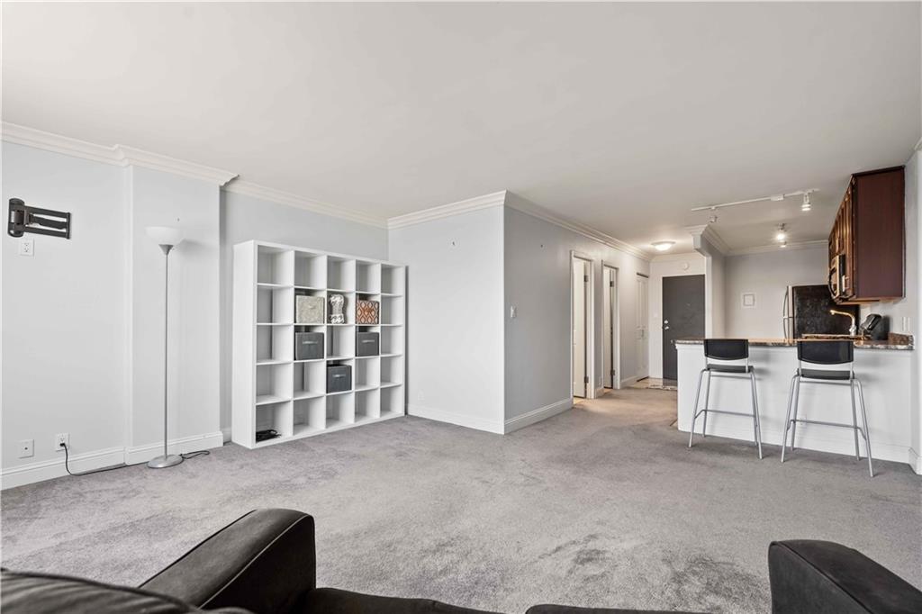 700 E 8th St Unit 6S  