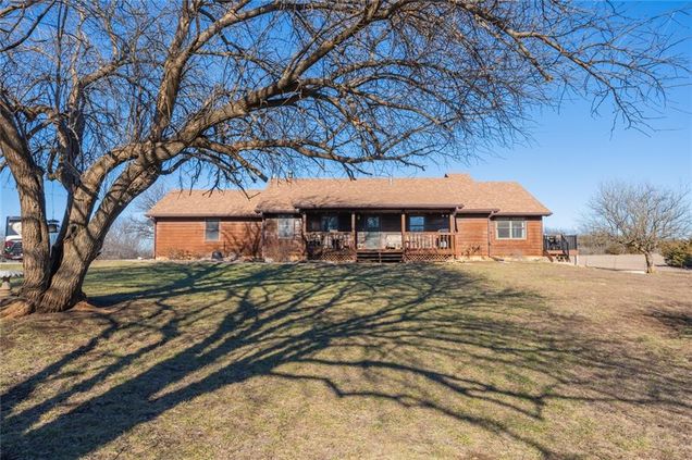 6026 SE 77th Street Berryton, KS House Sold - Photo 1 of 39. Opens carousel modal
