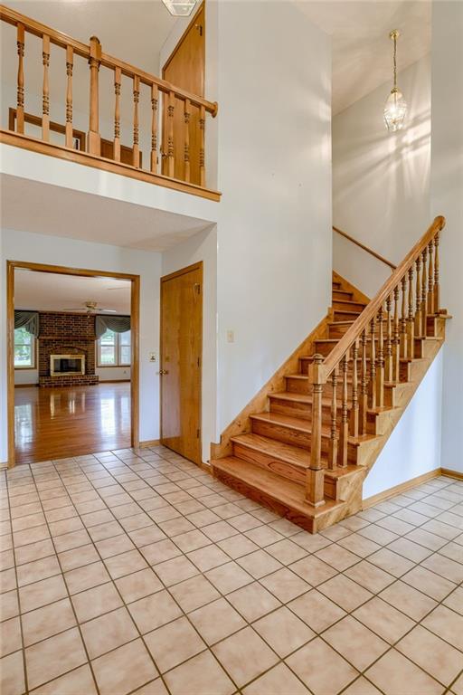 6830 Bluejacket St, Shawnee, KS 66203 Estately 🧡 MLS 2502823