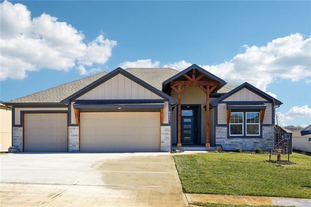 8211 NW 89th Terrace Kansas City, MO House Sold - Photo 1 of 51. Opens carousel modal