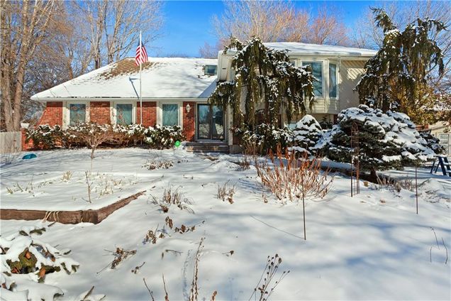 820 NW 17th Street Blue Springs, MO House Sold - Photo 1 of 39. Opens carousel modal