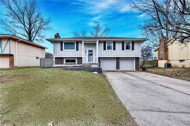 1919 SW 5th Street Lee's Summit, MO House Sold - Photo 1 of 20. Opens carousel modal