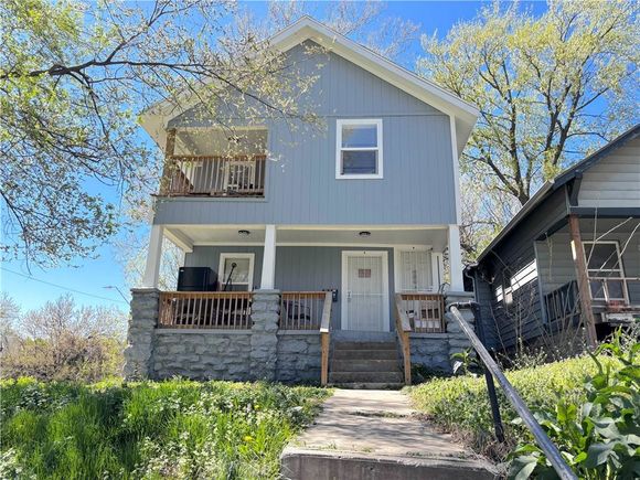 820 Monroe Avenue Kansas City, MO Multifamily Active - Photo 1 of 27. Opens carousel modal