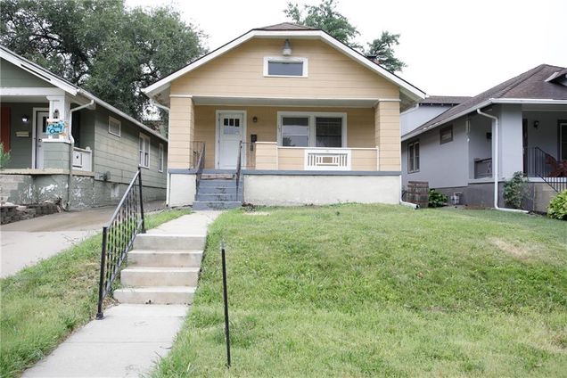 35 W 74th Terrace