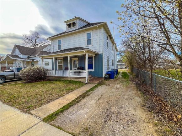 1003 W 9th Street Coffeyville, KS Multifamily Active - Photo 1 of 19. Opens carousel modal