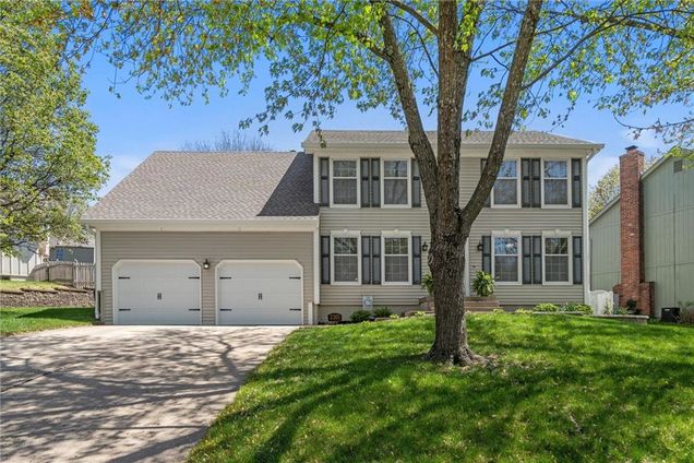 2301 NE 79th Place Kansas City, MO House Sold - Photo 1 of 29. Opens carousel modal
