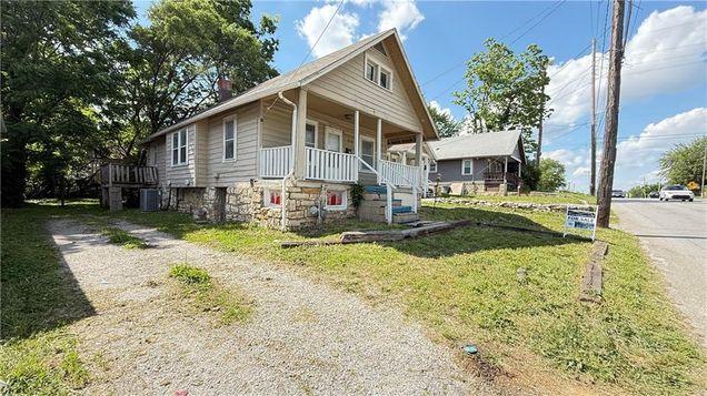 4204 Mission Road Kansas City, KS House Sold - Photo 1 of 9. Opens carousel modal