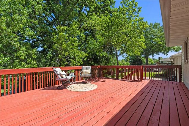 816 NE Swann Road Lee's Summit, MO House Sold - Photo 1 of 48. Opens carousel modal