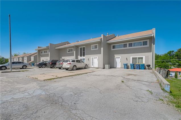 627 N Gallatin Street Liberty, MO Multifamily Active - Photo 1 of 6. Opens carousel modal