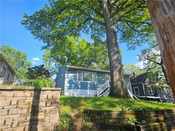 71 S 24 Street Kansas City, KS House Sold - Photo 1 of 26. Opens carousel modal