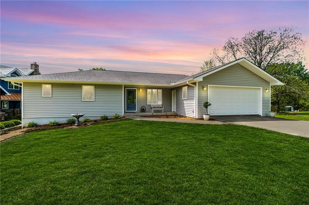 1718 Lake Viking Terrace