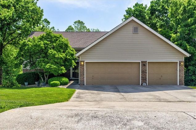 7421 N Wabash Avenue Kansas City, MO House Active - Photo 1 of 38. Opens carousel modal