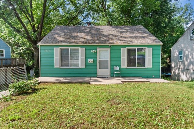 3225 Tauromee Avenue Kansas City, KS House Sold - Photo 1 of 19. Opens carousel modal