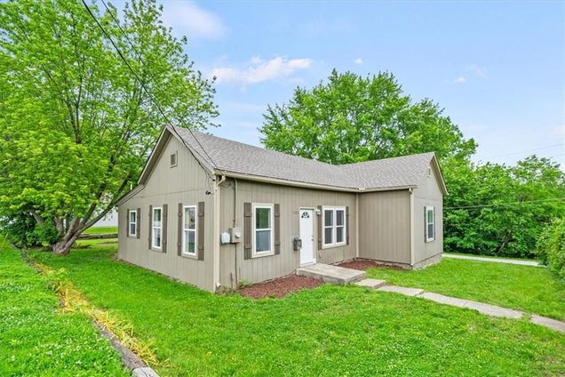 1101 N Independence Street Harrisonville, MO House Sold - Photo 1 of 17. Opens carousel modal