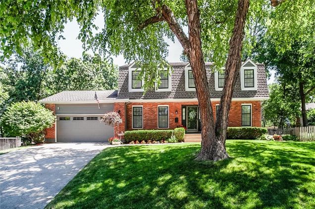 9718 W 115th Terrace Overland Park, KS House Active - Photo 1 of 38. Opens carousel modal