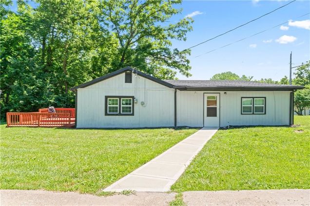 5510 Lafayette Avenue Kansas City, KS House Active - Photo 1 of 35. Opens carousel modal