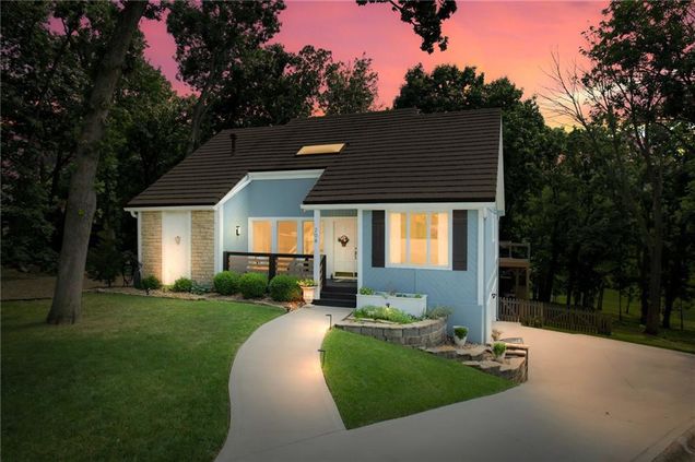 208 NE Landings Circle Lee's Summit, MO House Active - Photo 1 of 46. Opens carousel modal