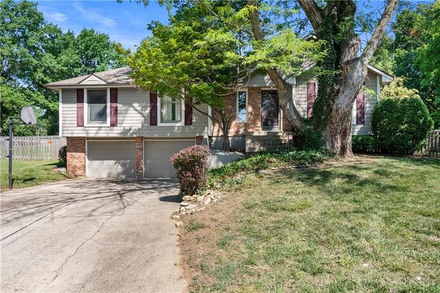 2117 Parker Court