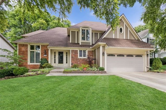 9641 W 116th Terrace Overland Park, KS House Active - Photo 1 of 34. Opens carousel modal