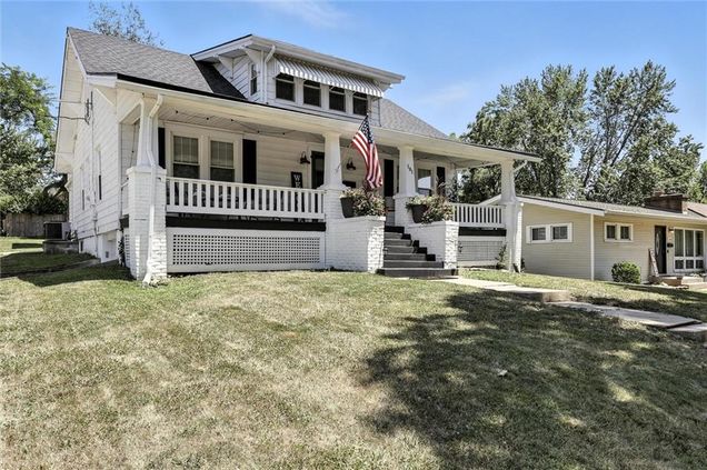 101 S Fairview Avenue