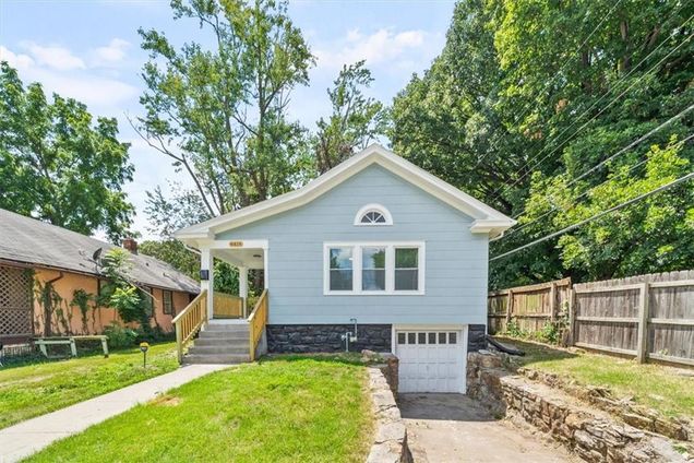 6616 Tracy Avenue Kansas City, MO House Active - Photo 1 of 14. Opens carousel modal