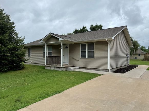 1316 Des Moines Street Burlington, KS House Active - Photo 1 of 30. Opens carousel modal
