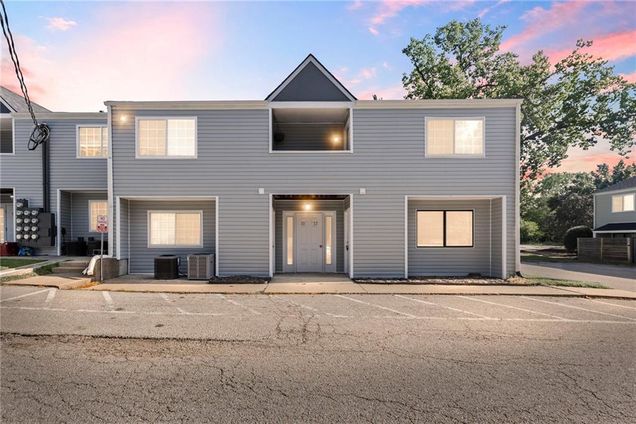 1502 W 25th Court Unit D5
