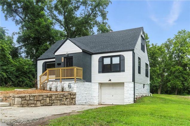 2835 N 45th Street Kansas City, KS House Active - Photo 1 of 46. Opens carousel modal