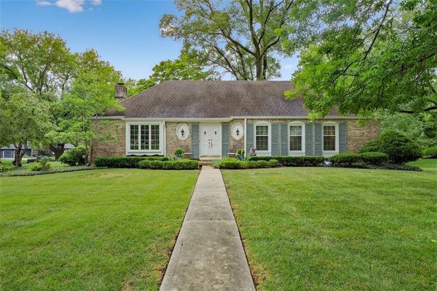 8200 Wenonga Road Leawood, KS House Active - Photo 1 of 36. Opens carousel modal