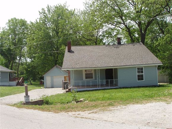 5019 Welborn Lane Kansas City, KS House Active - Photo 1 of 11. Opens carousel modal
