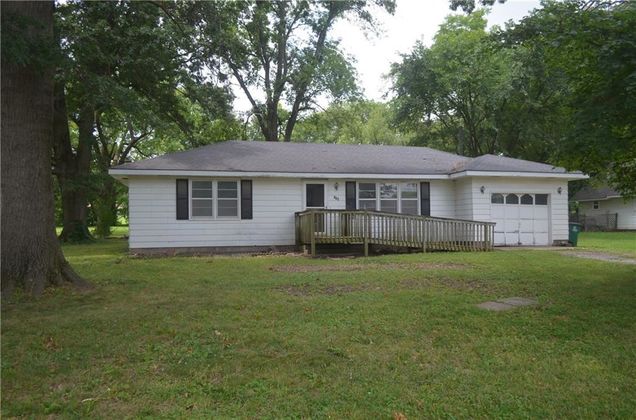 306 S Iowa Street Archie, MO House Active - Photo 1 of 37. Opens carousel modal