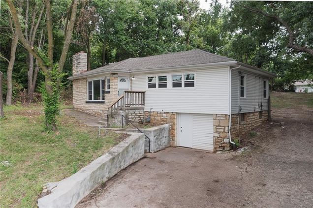 5530 Parallel Parkway