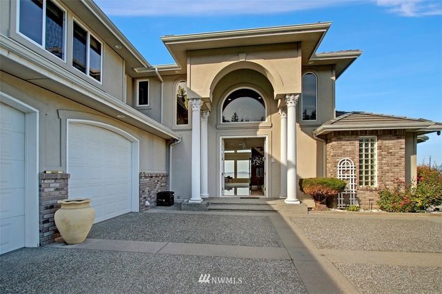 1425 Mukilteo Lane Mukilteo, WA House Sold - Photo 1 of 25. Opens carousel modal