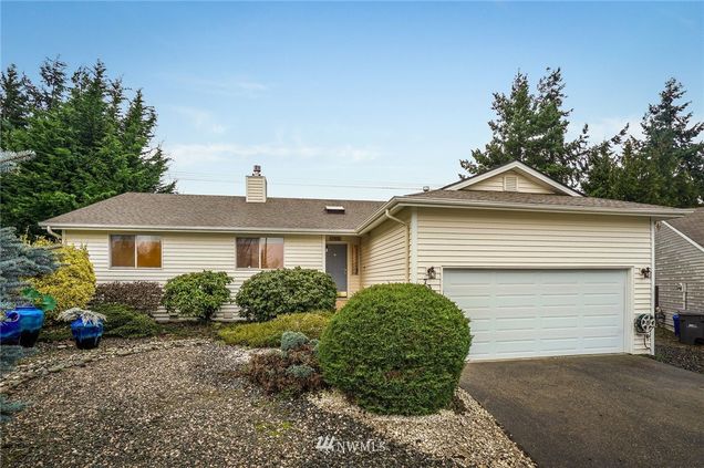 733 145th Place SW Lynnwood, WA House Sold - Photo 1 of 18. Opens carousel modal