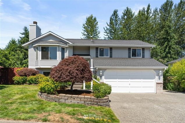 707 146th Street SW Lynnwood, WA House Sold - Photo 1 of 40. Opens carousel modal