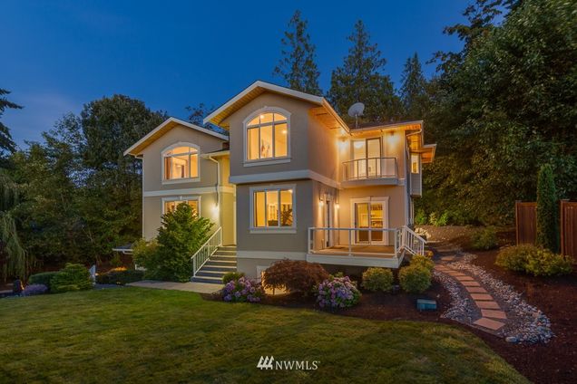 1479 Mukilteo Boulevard Mukilteo, WA House Sold - Photo 1 of 39. Opens carousel modal