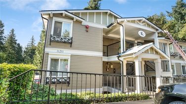 11211 NE 128th Street Unit K101