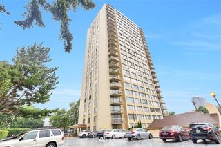 4540 8th Avenue NE Unit 806