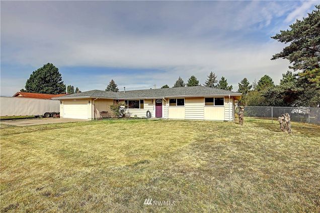 2301 Jacqueline Place Mount Vernon, WA House Sold - Photo 1 of 25. Opens carousel modal