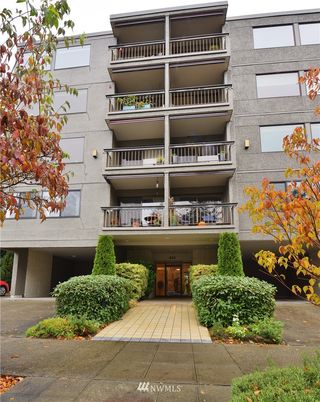 654 W Olympic Place Unit 302