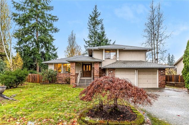 21018 37th Place W Lynnwood, WA House Sold - Photo 1 of 32. Opens carousel modal
