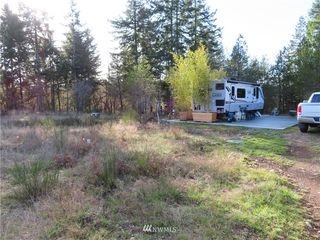 2001 W Hanks Lake Road