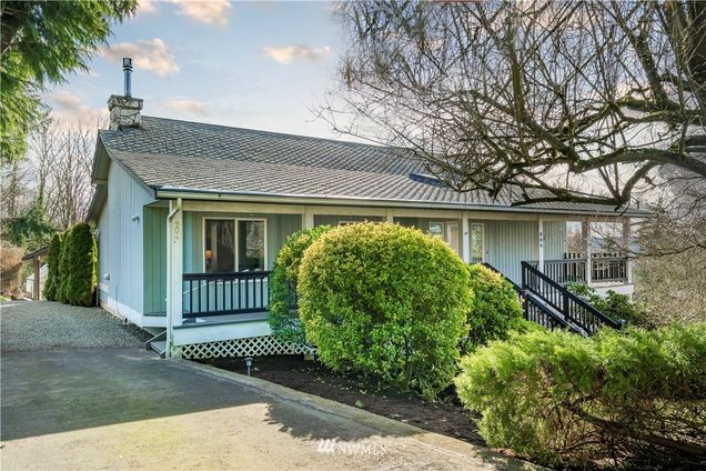 904 E Walnut Street Kent, WA House Sold - Photo 1 of 39. Opens carousel modal