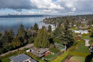 0 Xxxx Overlake Drive