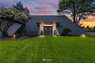 401 Lakeshore Drive