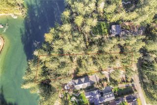 8639 Evergreen Drive NE