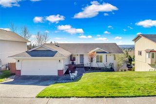 8408 76th Avenue NE