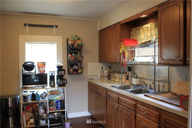 719 W 3rd St Centralia Wa 98531 Estately Mls 1765001